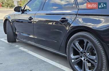 Седан Audi A8 2015 в 