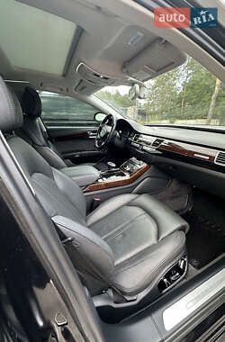 Седан Audi A8 2013 в Львове