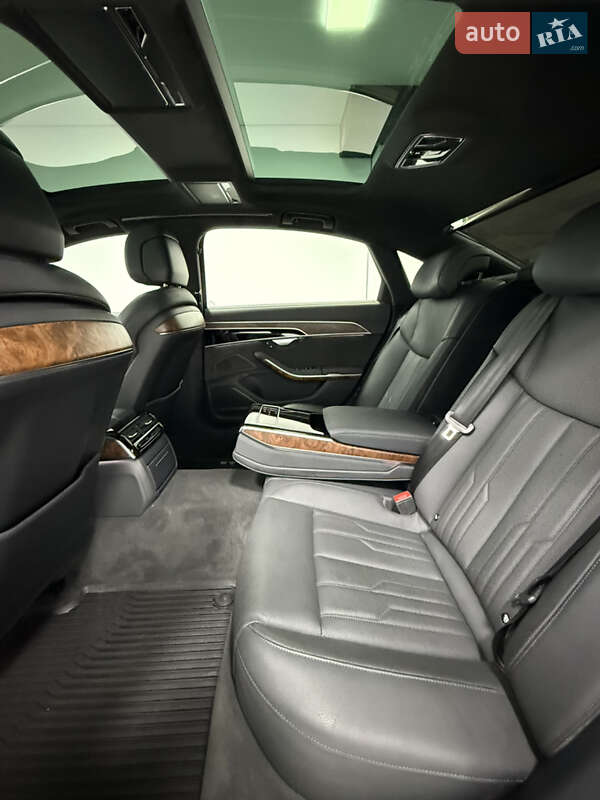 Седан Audi A8 2019 в Одессе