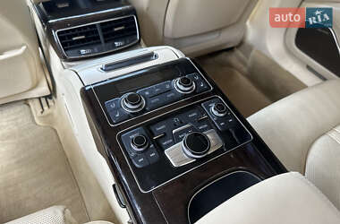 Седан Audi A8 2012 в 