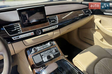 Седан Audi A8 2014 в 