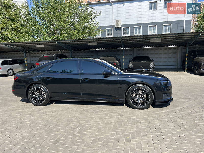 Седан Audi A8 2020 в Одессе