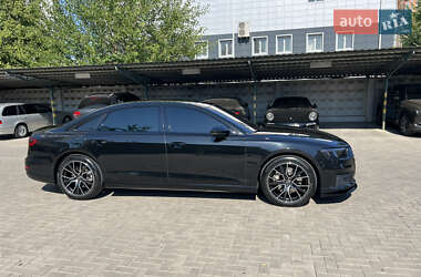 Седан Audi A8 2020 в 