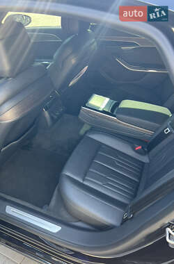 Седан Audi A8 2020 в 