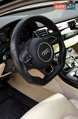 Audi A8 2011