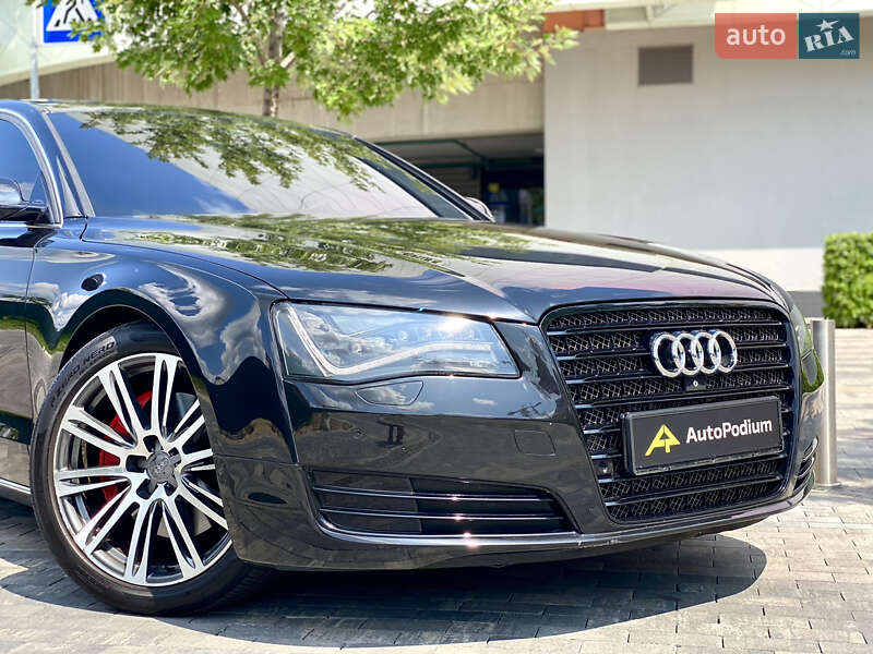 Седан Audi A8 2012 в Києві