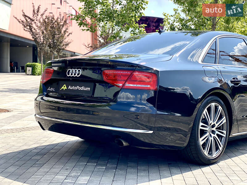 Седан Audi A8 2012 в Києві