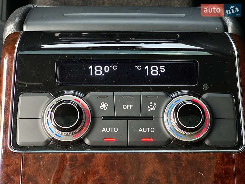 Седан Audi A8 2012 в Києві