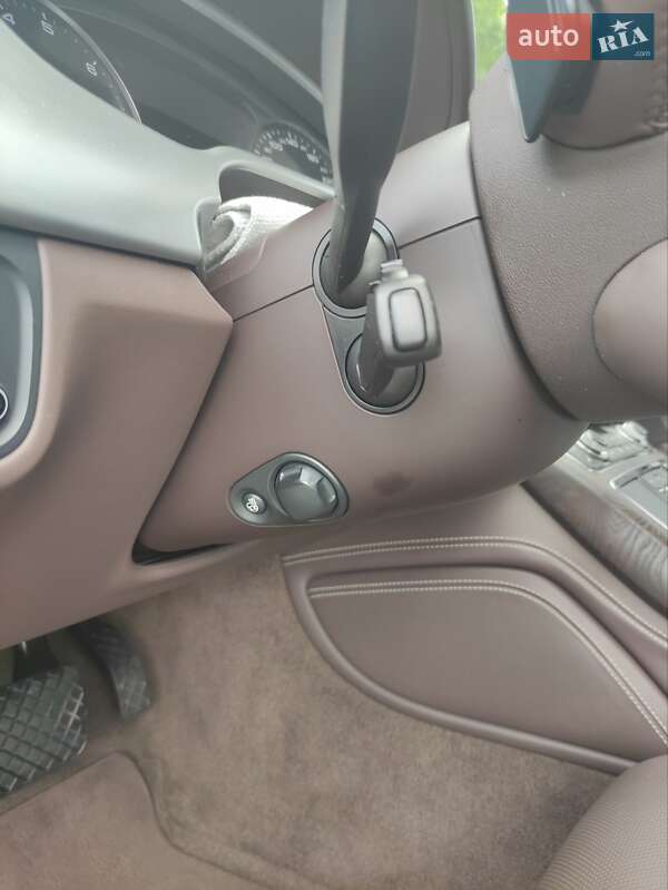 Седан Audi A8 2013 в Киеве