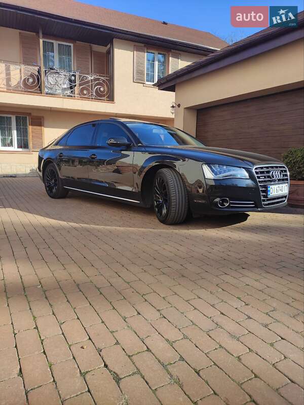 Седан Audi A8 2013 в Киеве