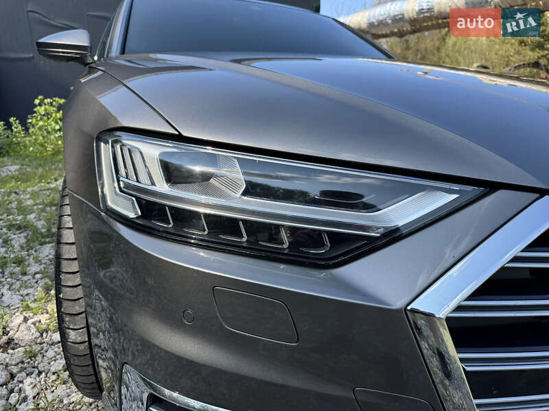 Седан Audi A8 2017 в Киеве