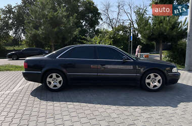 Седан Audi A8 2000 в 