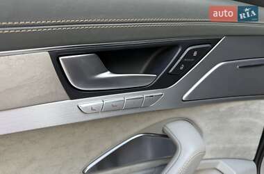 Седан Audi A8 2013 в 