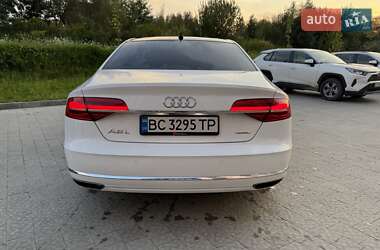 Седан Audi A8 2015 в 