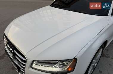 Седан Audi A8 2015 в 