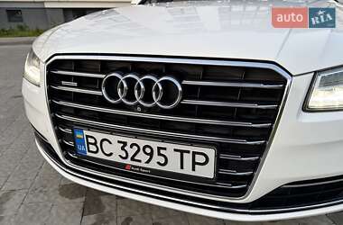 Седан Audi A8 2015 в 