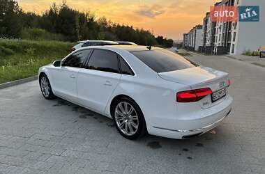 Седан Audi A8 2015 в 