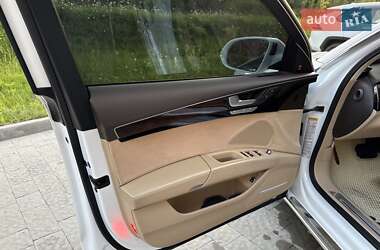 Седан Audi A8 2015 в 