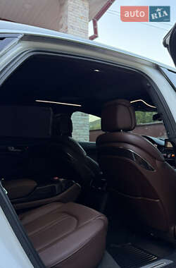 Седан Audi A8 2014 в 