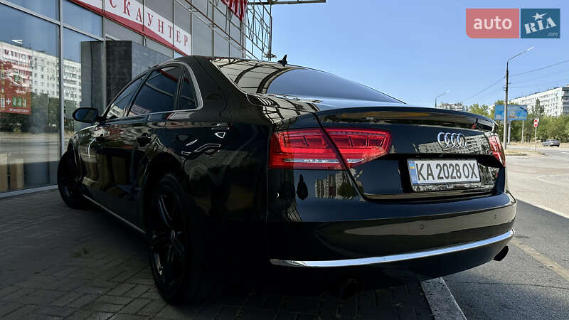 Седан Audi A8 2013 в Запорожье