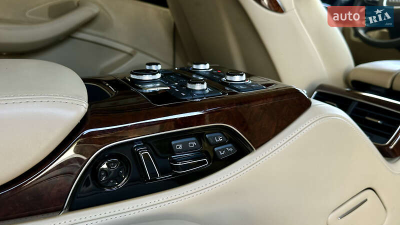 Седан Audi A8 2013 в Запорожье