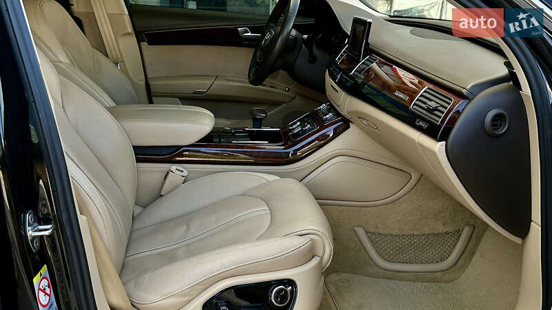 Седан Audi A8 2013 в Запорожье