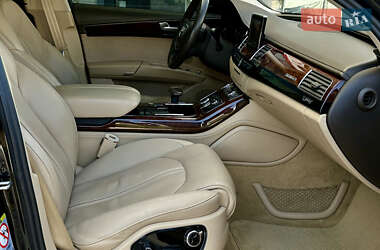 Седан Audi A8 2013 в 