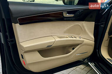 Седан Audi A8 2013 в 