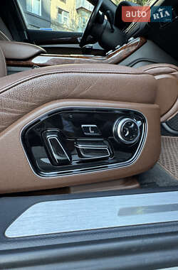 Седан Audi A8 2012 в 