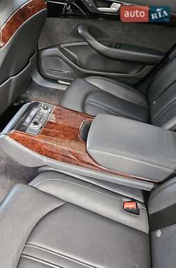 Седан Audi A8 2013 в 