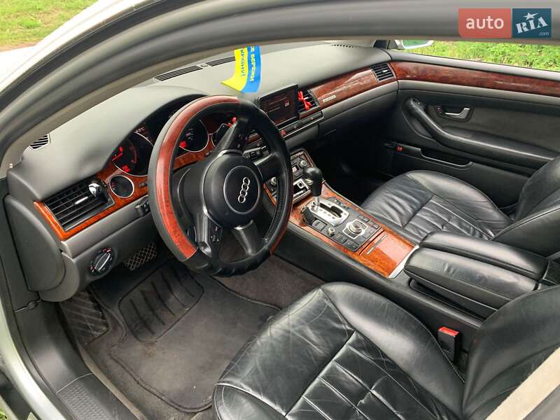 Седан Audi A8 2004 в Харькове