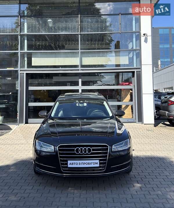 Седан Audi A8 2017 в Хмельницком