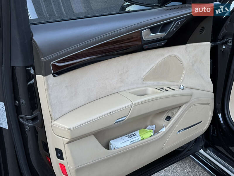 Седан Audi A8 2013 в Запорожье