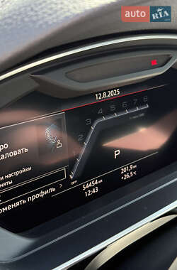 Седан Audi A8 2019 в 