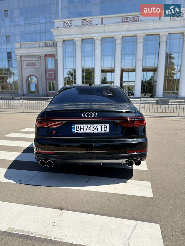 Седан Audi A8 2019 в Одессе