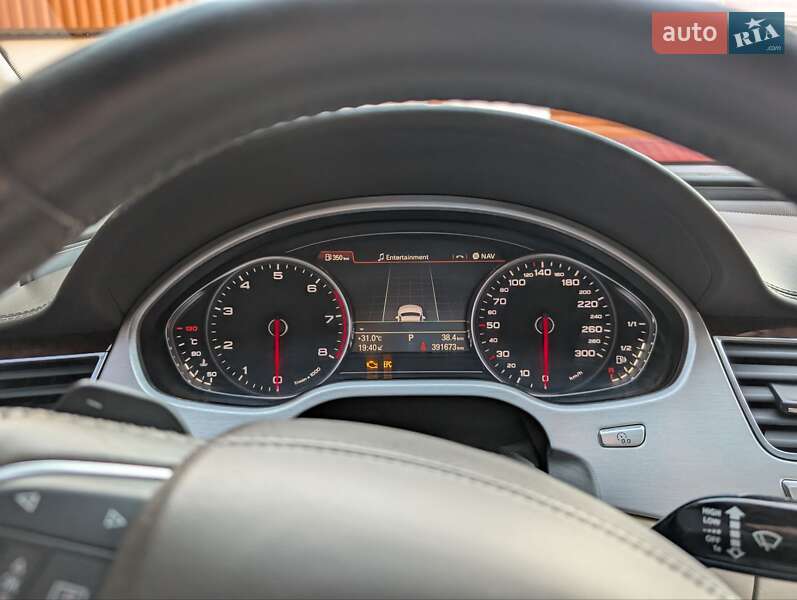 Седан Audi A8 2011 в Львове