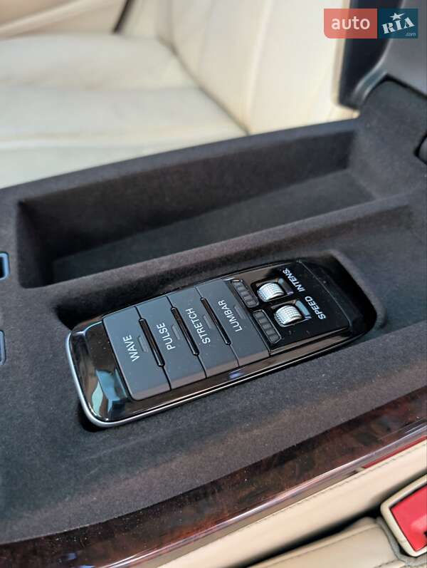 Седан Audi A8 2011 в Львове
