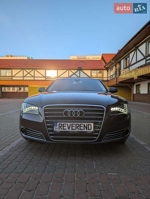 Седан Audi A8 2011 в Львове