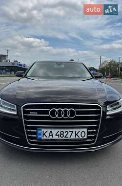 Седан Audi A8 2017 в 