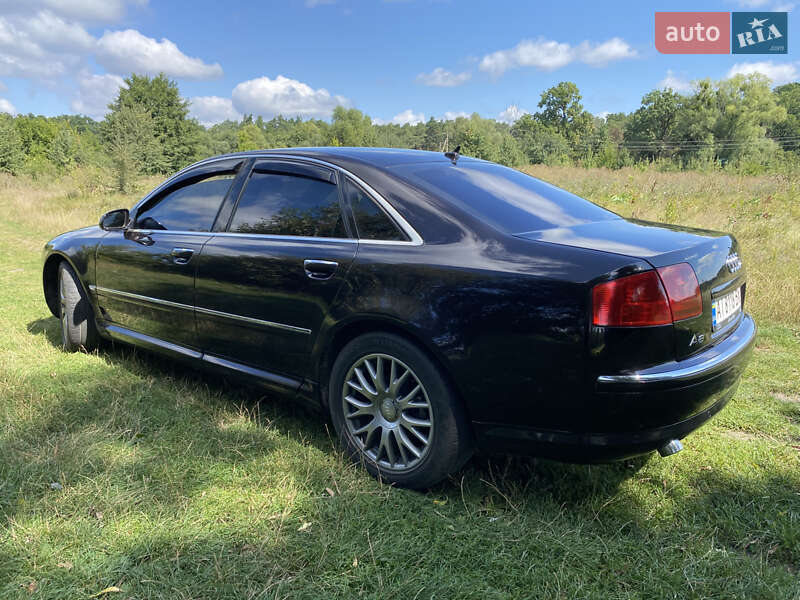 Седан Audi A8 2004 в Ракитном