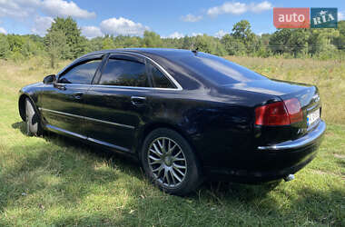 Седан Audi A8 2004 в 