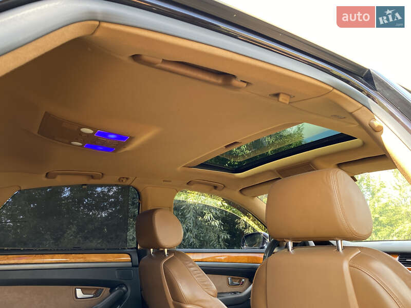 Седан Audi A8 2004 в Ракитном