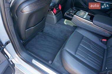 Седан Audi A8 2021 в 