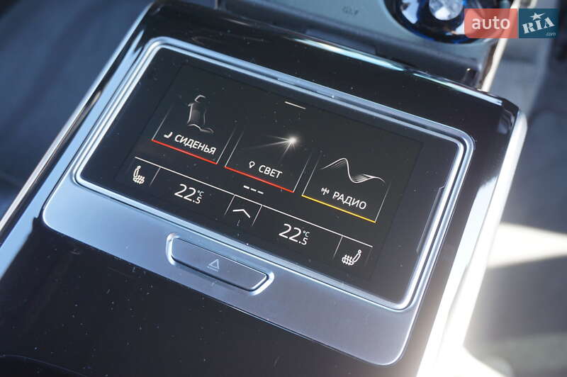 Седан Audi A8 2021 в Одессе