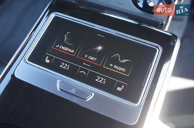 Седан Audi A8 2021 в 