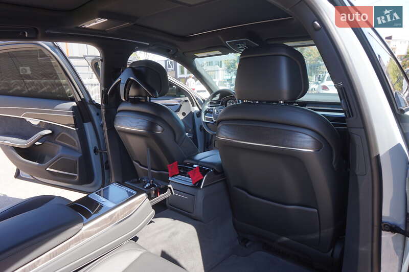 Седан Audi A8 2021 в Одессе