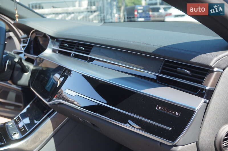 Седан Audi A8 2021 в Одессе
