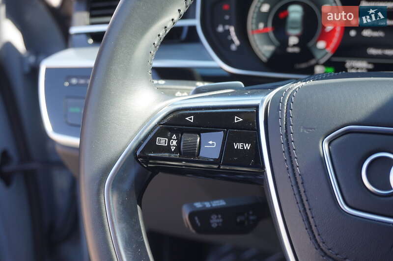Седан Audi A8 2021 в Одессе