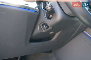 Седан Audi A8 2021 в 