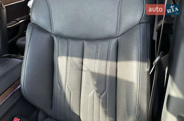 Седан Audi A8 2020 в 